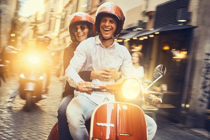 Classic Vespa ready for a Roman ride